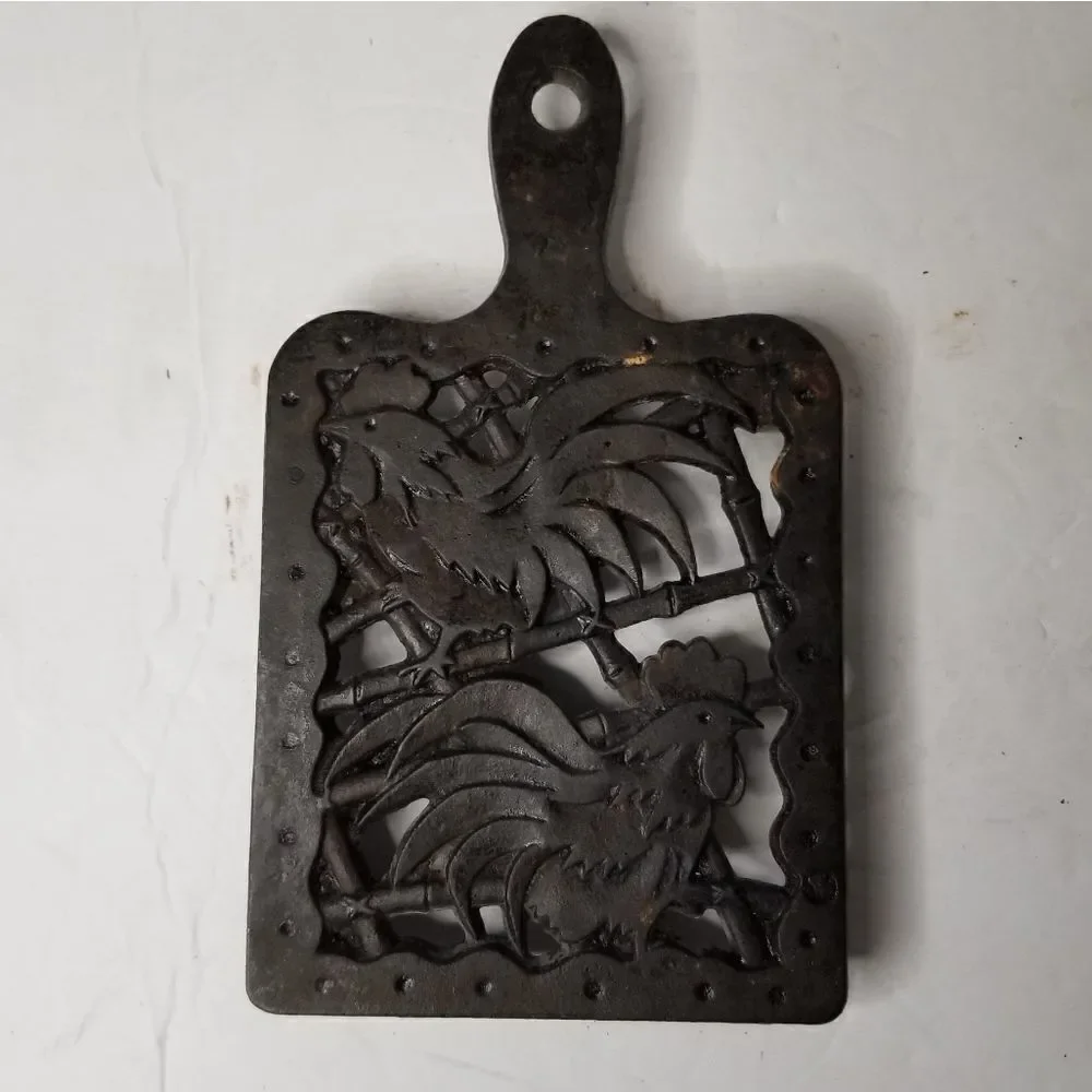 Cast iron trivet vintage farmhouse style with rooster